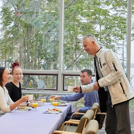 Ξενοδοχείο Kokoushotelli Murikanranta